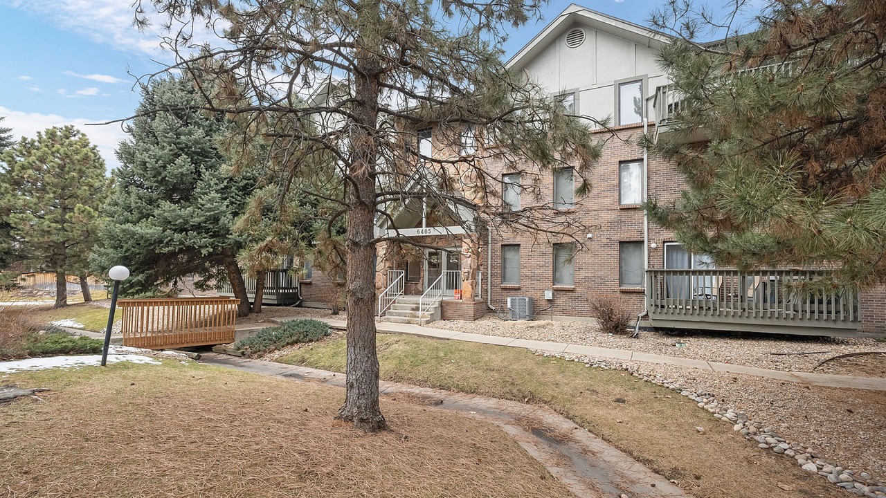 Photo of Outdoor in Englewood