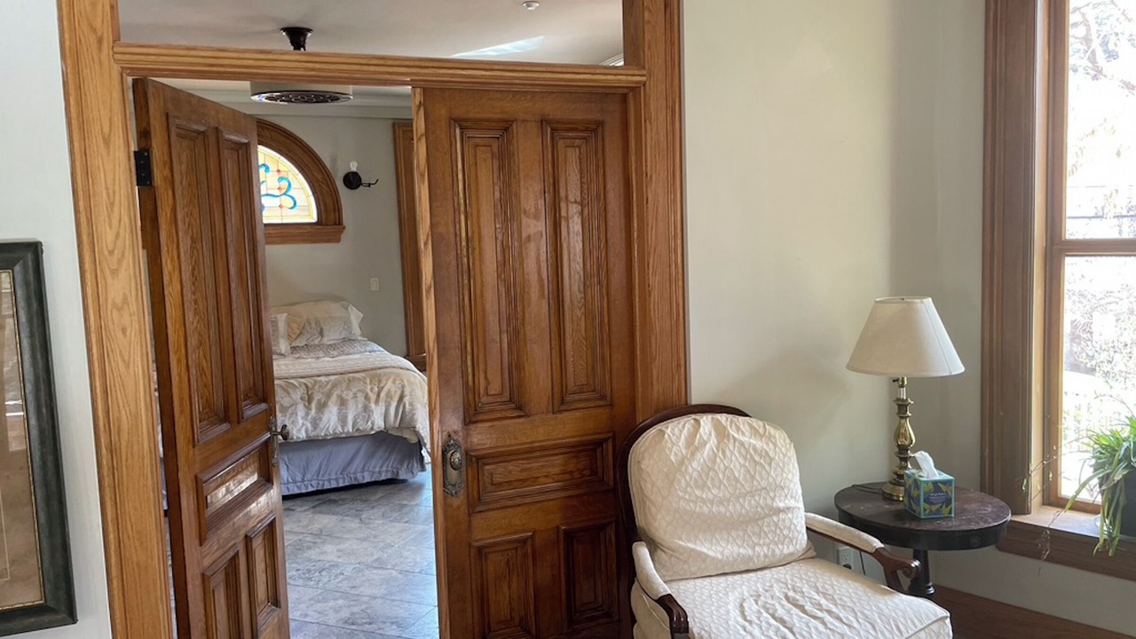Photo of Bedroom in Manitou Springs Historic District