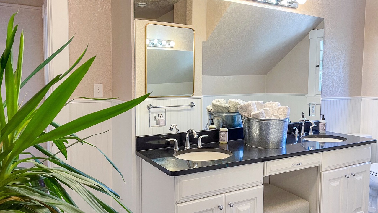 Photo of Bathroom in Broadmoor