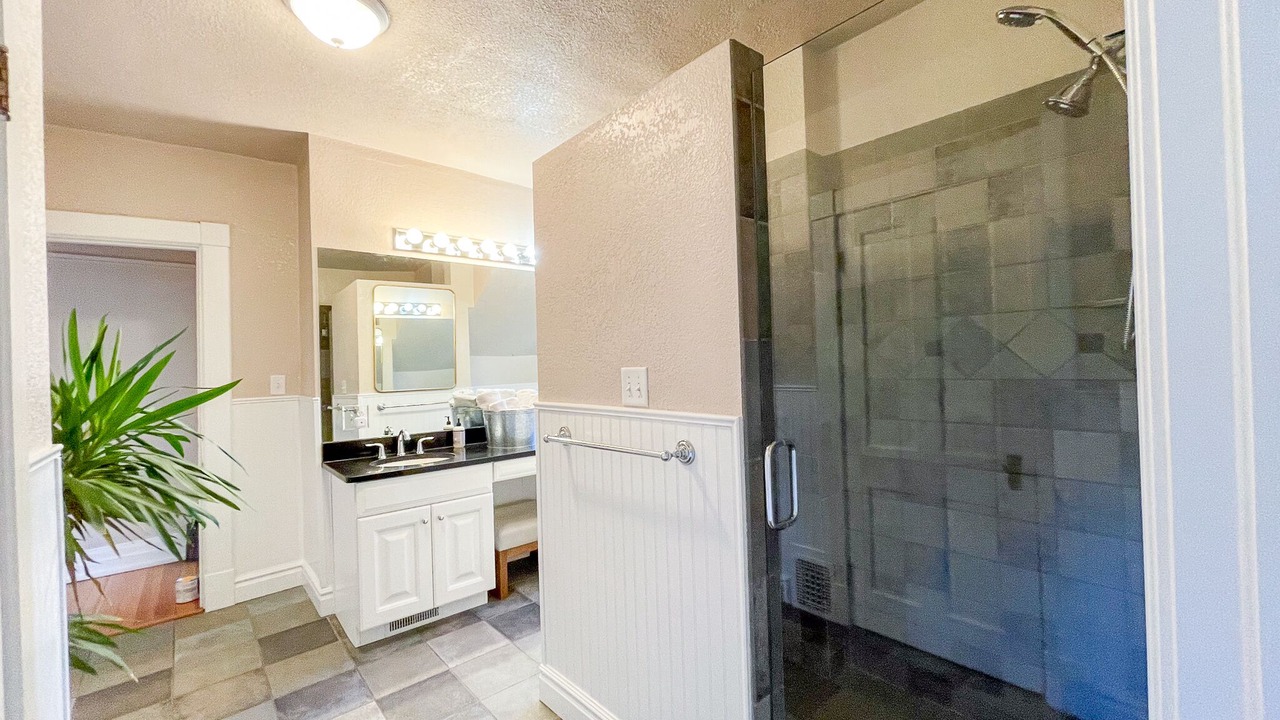 Photo of Bathroom in Broadmoor