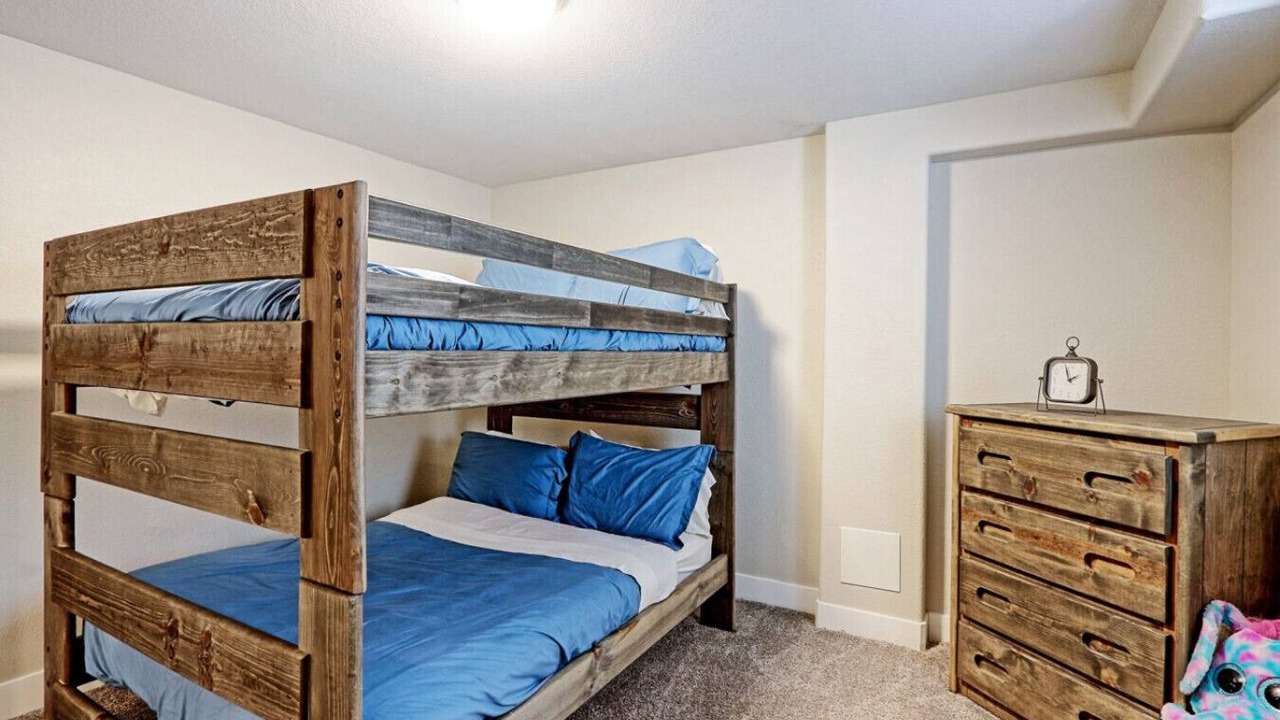 Photo of Bedroom in Scenic Heights