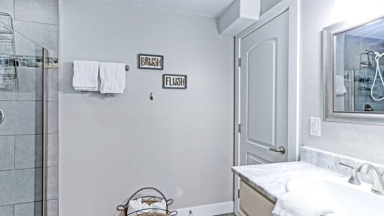 Photo of Bathroom in Scenic Heights