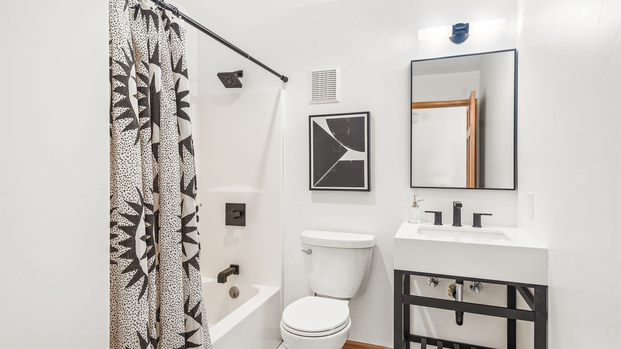 Photo of Bathroom in Redstone
