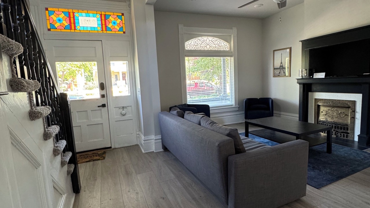 Photo of Livingroom in Whittier