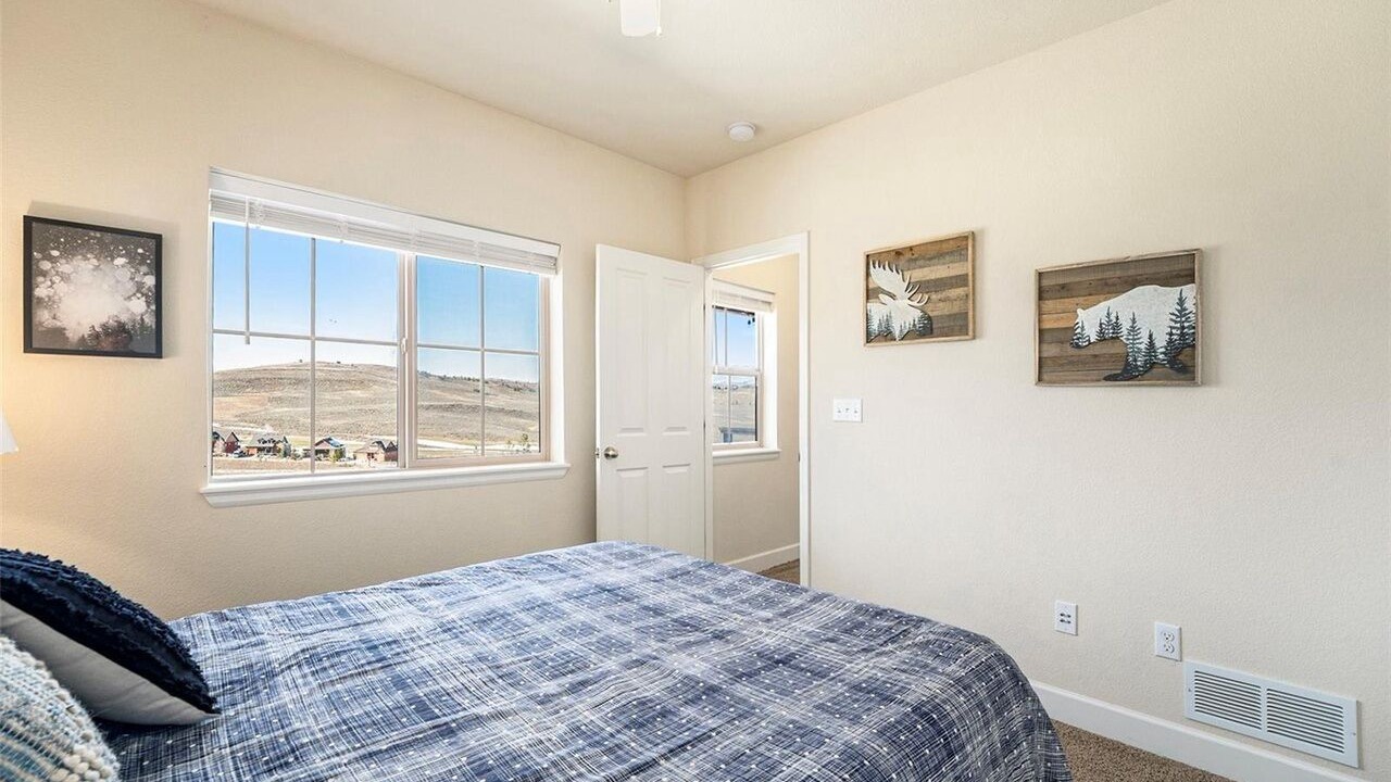 Photo of Bedroom in Silvercreek