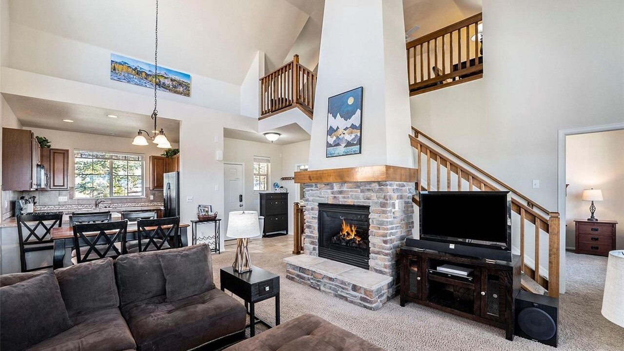 Photo of Livingroom in Silvercreek