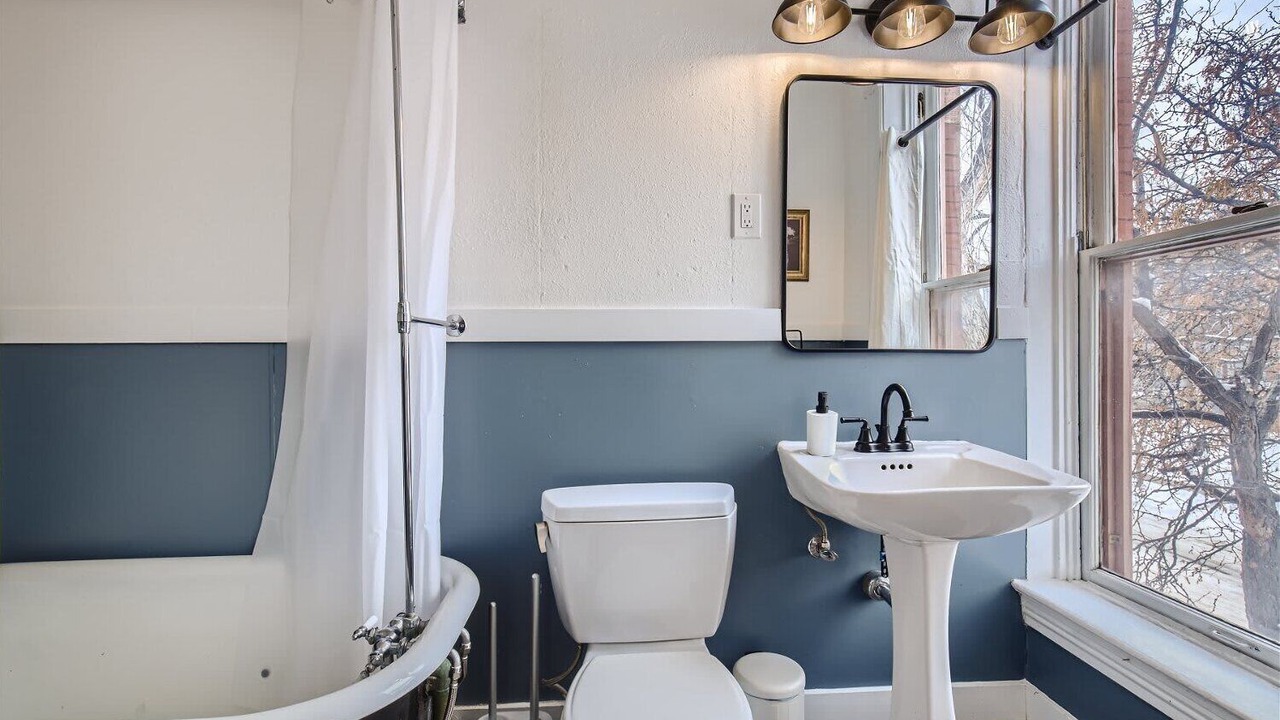 Photo of Bathroom in City Park