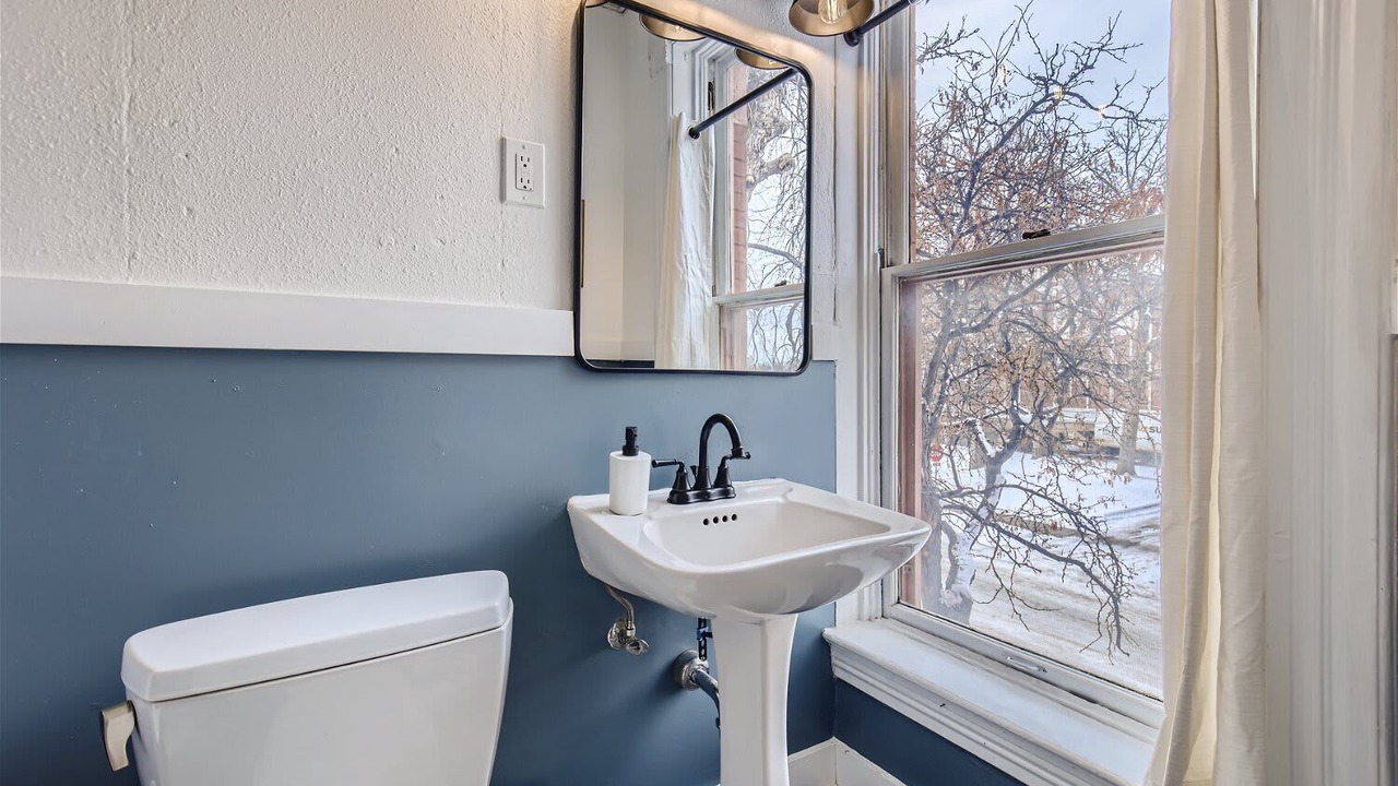 Photo of Bathroom in City Park