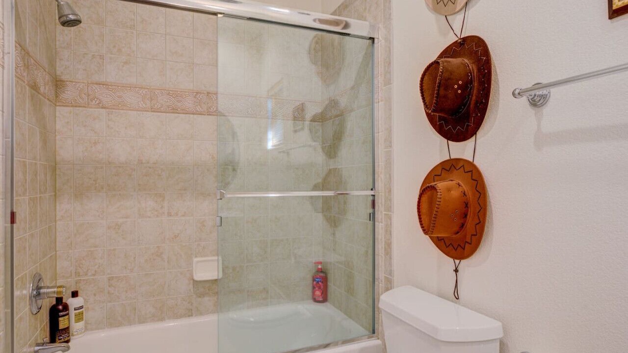 Photo of Bathroom in Applewood Villages