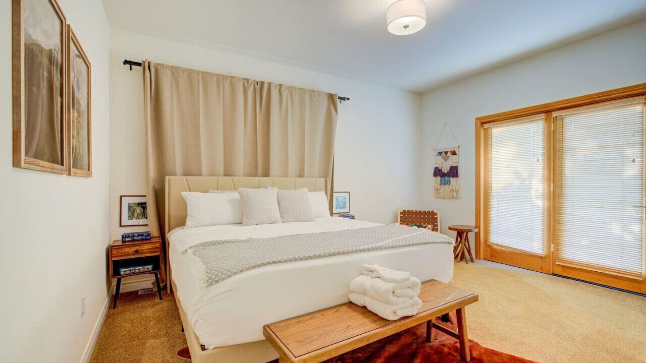 Photo of Bedroom in Applewood Villages