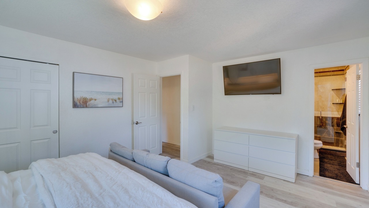 Photo of Bedroom in Castlewood