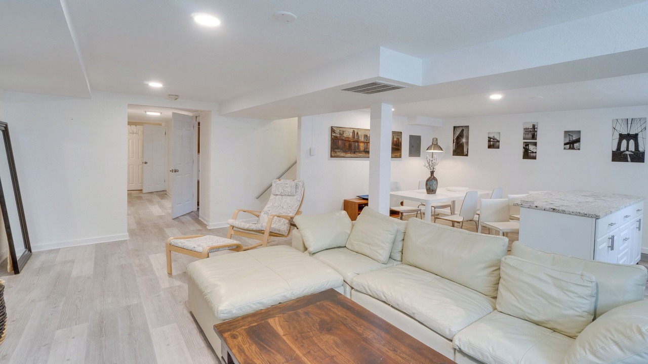 Photo of Livingroom in Castlewood