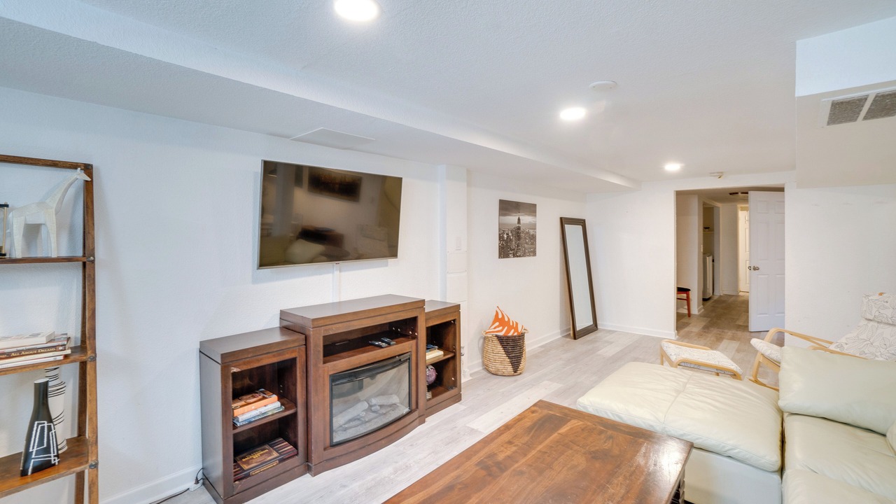 Photo of Livingroom in Castlewood