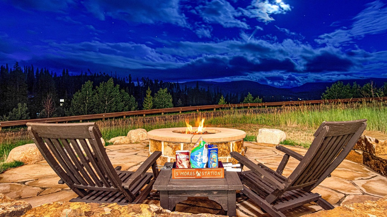 Photo of Outdoor in Rendezvous