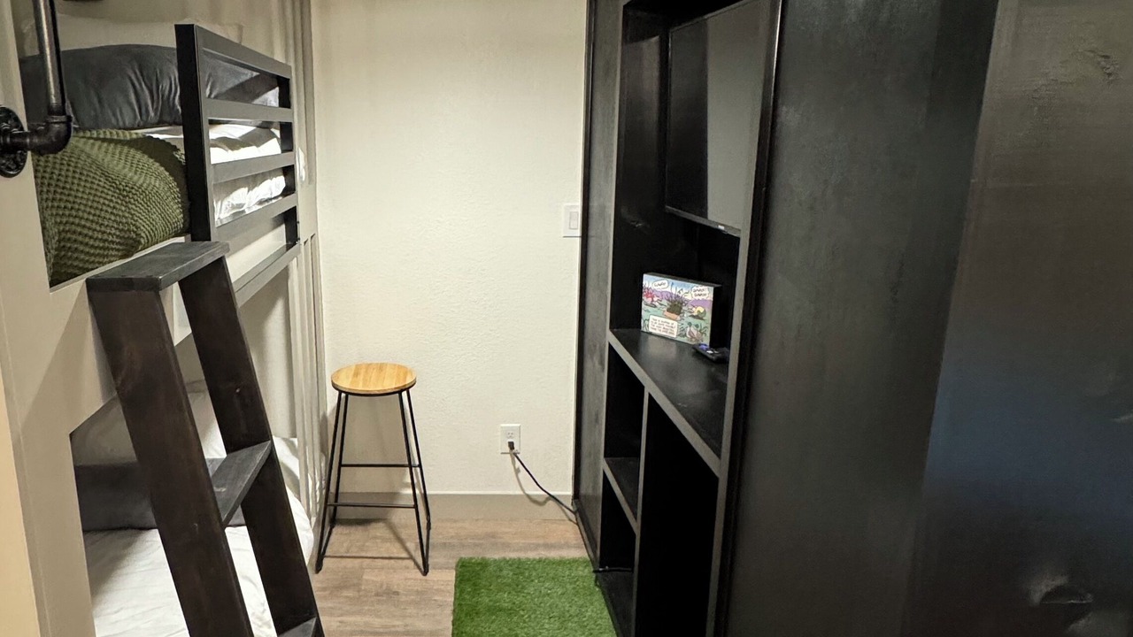 Photo of Bedroom in Skyway