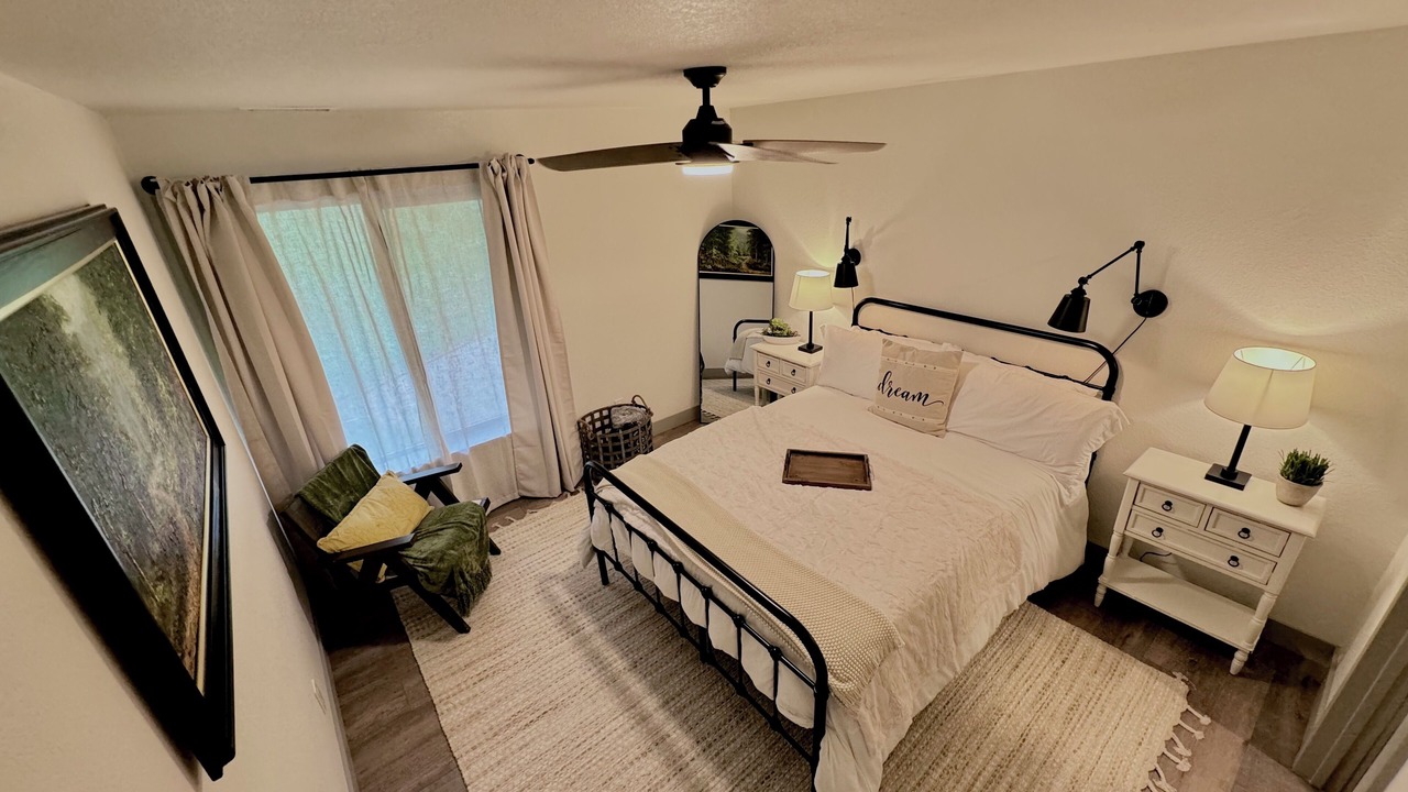 Photo of Bedroom in Skyway