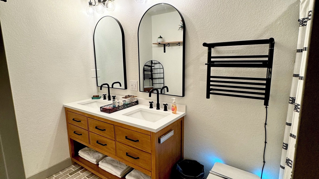Photo of Bathroom in Skyway