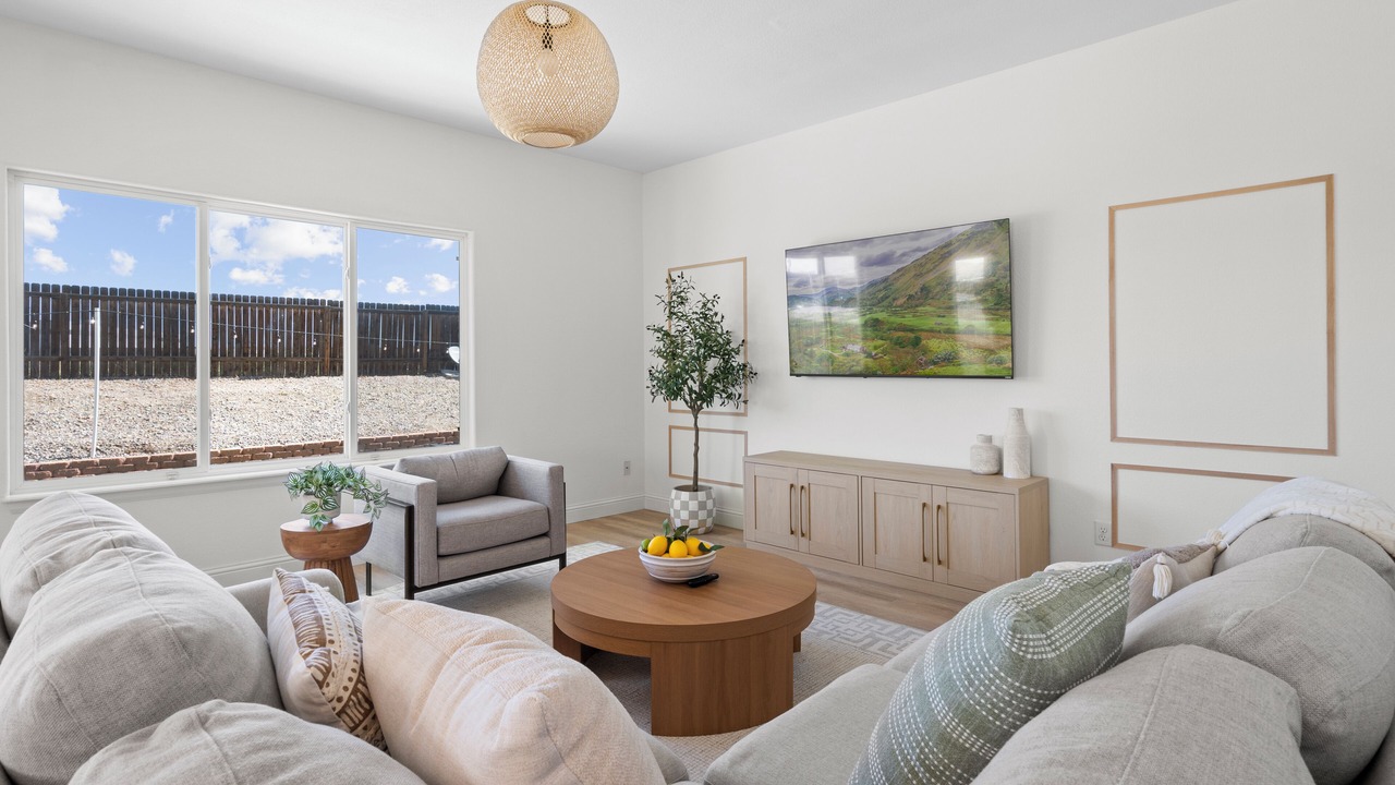 Photo of Livingroom in Security-Widefield