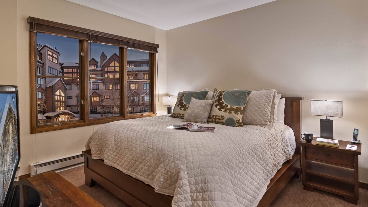 Photo of Bedroom in Highlands Townhomes