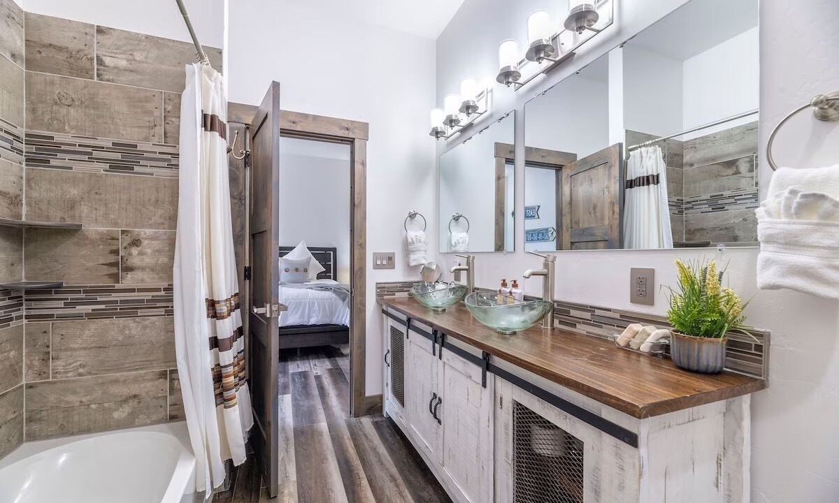 Photo of Bathroom in Dillon