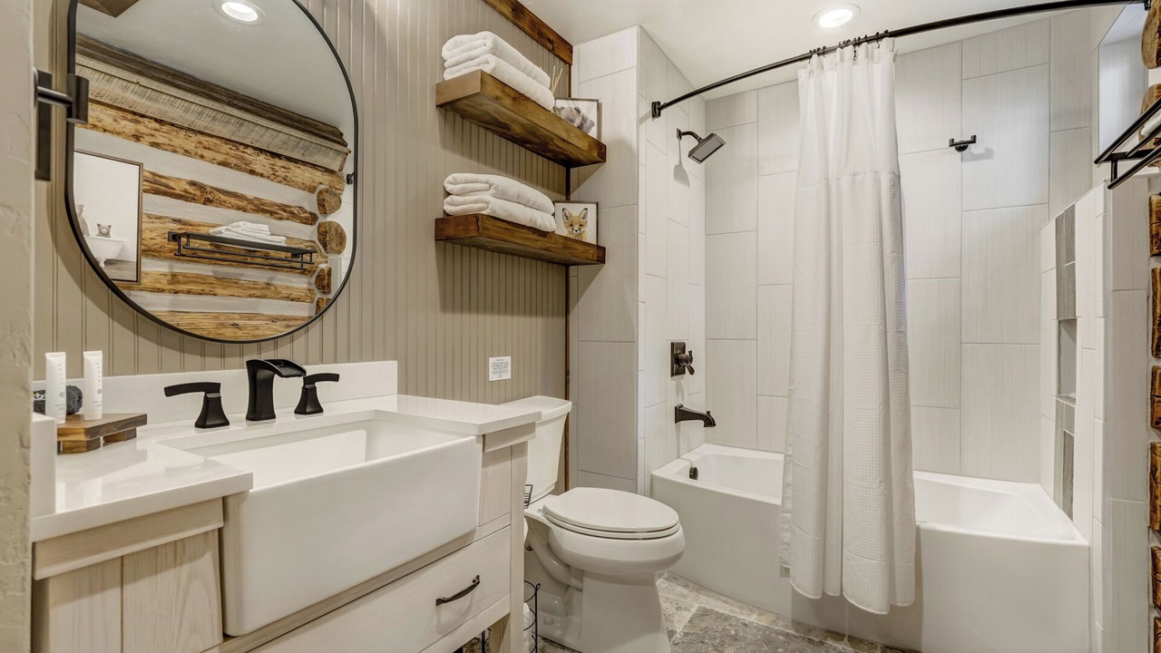Photo of Bathroom in Woodland Park
