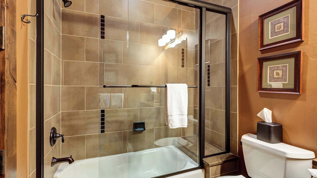 Photo of Bathroom in Boulder Ridge