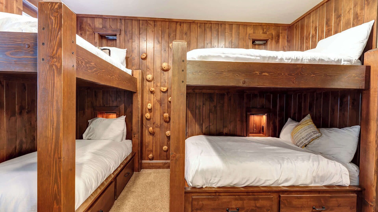 Photo of Bedroom in Boulder Ridge