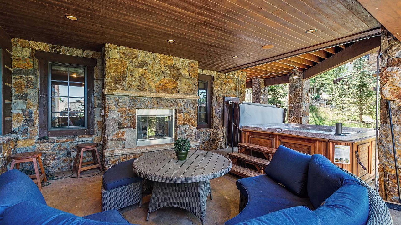 Photo of Outdoor in Boulder Ridge