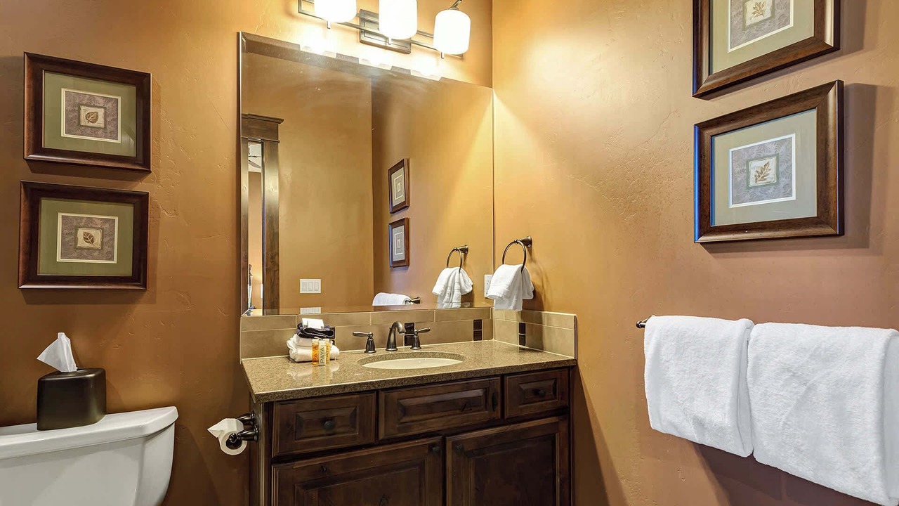 Photo of Bathroom in Boulder Ridge