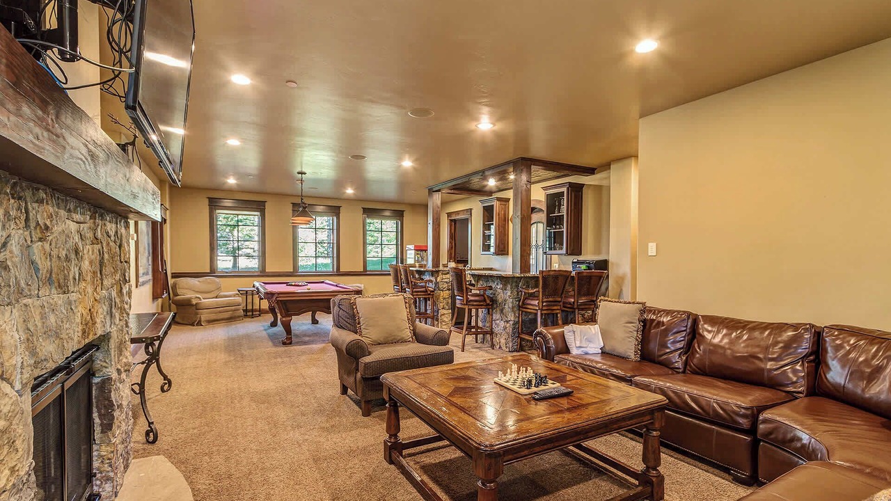 Photo of Livingroom in Boulder Ridge