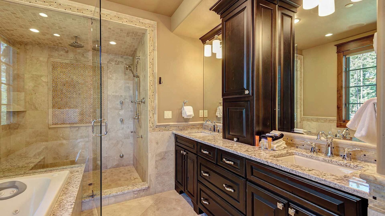 Photo of Bathroom in Boulder Ridge