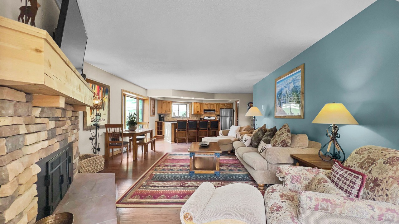Photo of Livingroom in Copper Mountain Village