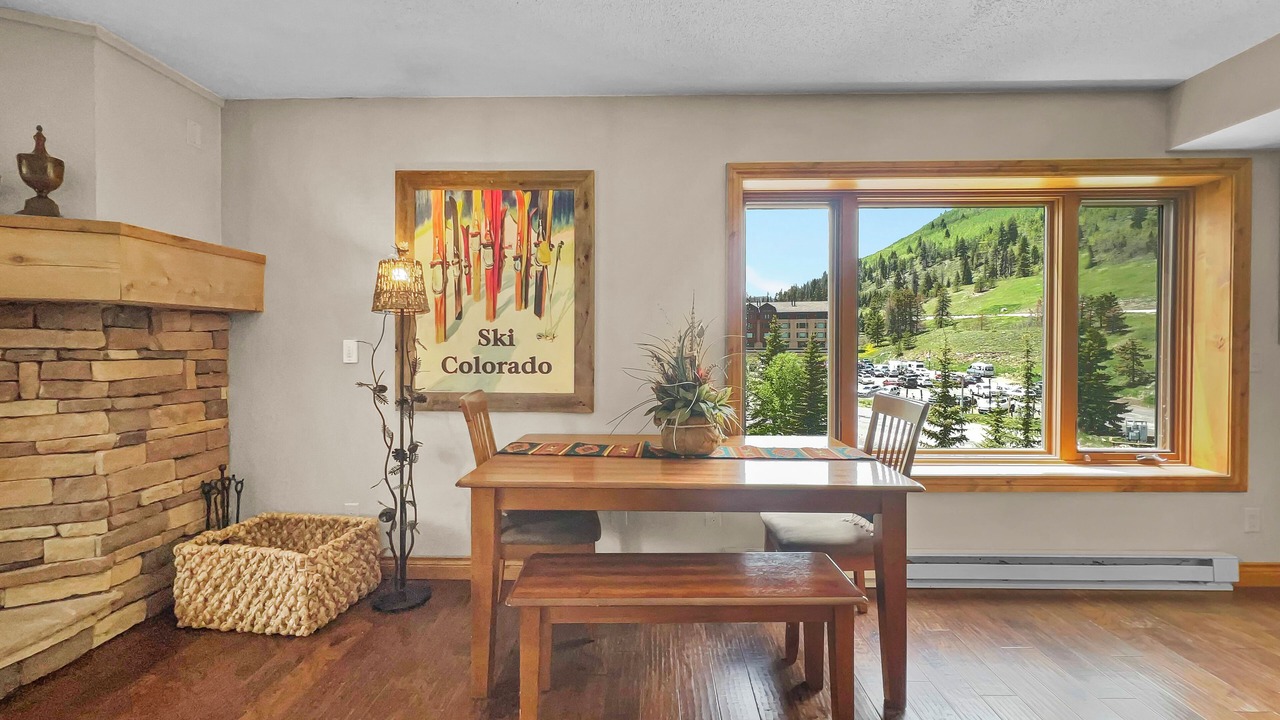 Photo of Livingroom in Copper Mountain Village