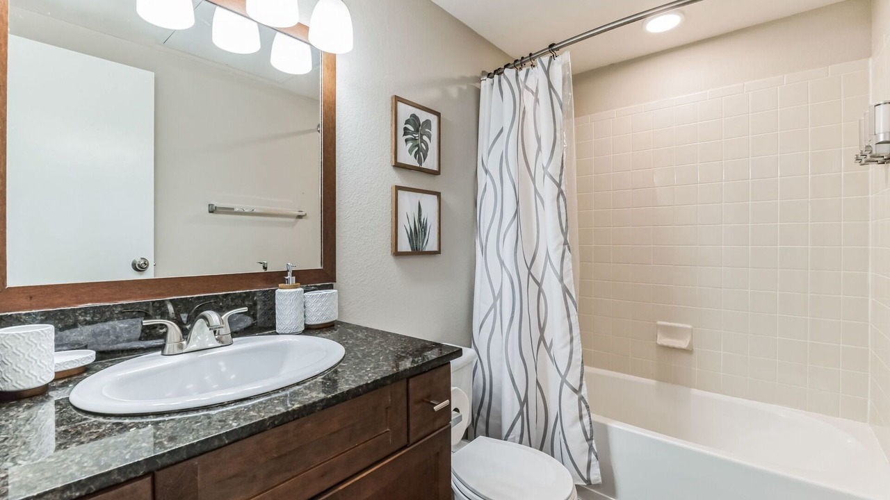 Photo of Bathroom in Wonderland Lake