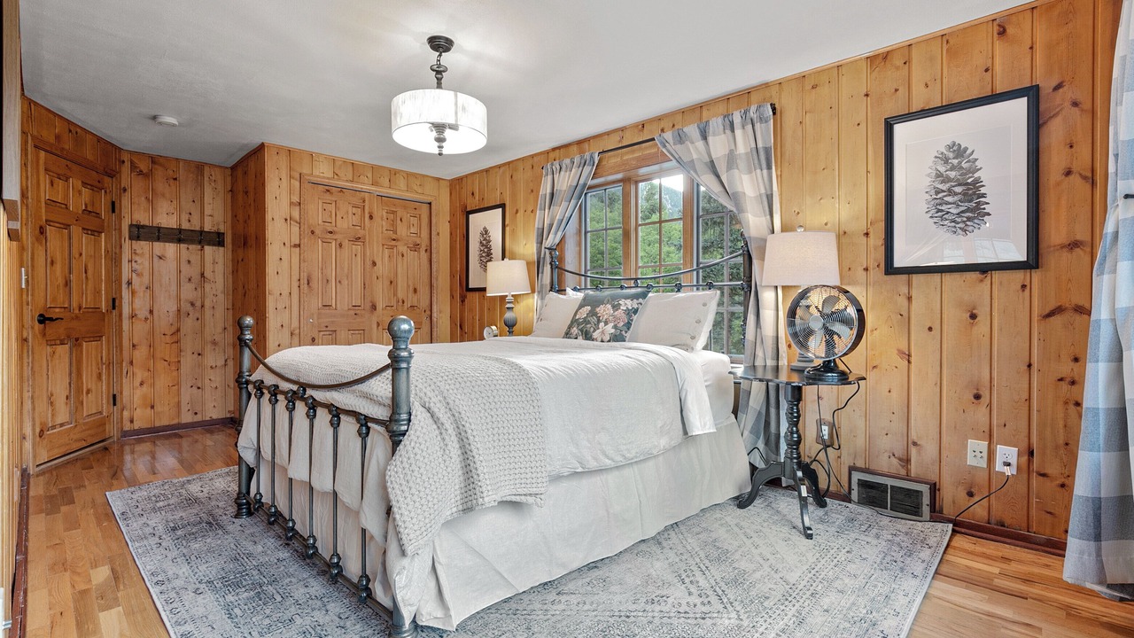 Photo of Bedroom in Cascade-Chipita Park