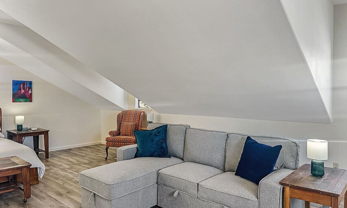 Photo of Livingroom in Lazear