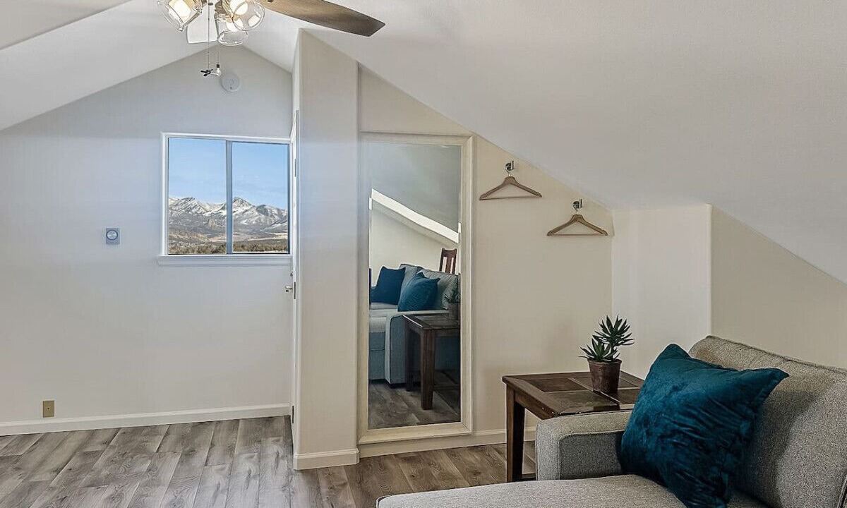 Photo of Livingroom in Lazear