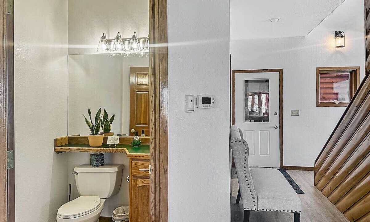 Photo of Bathroom in Lazear