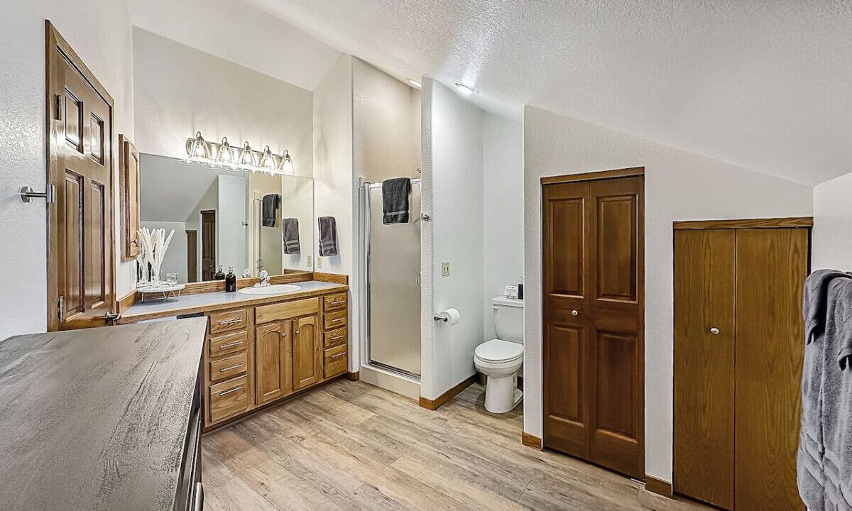 Photo of Bathroom in Lazear