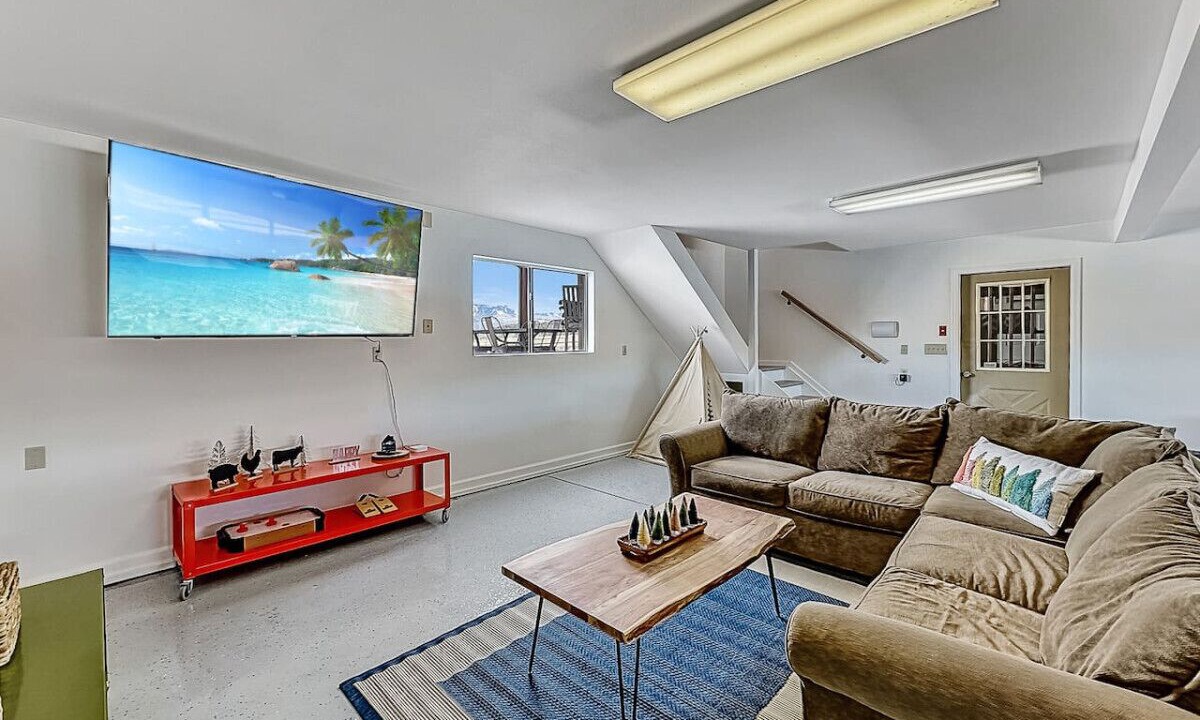 Photo of Livingroom in Lazear