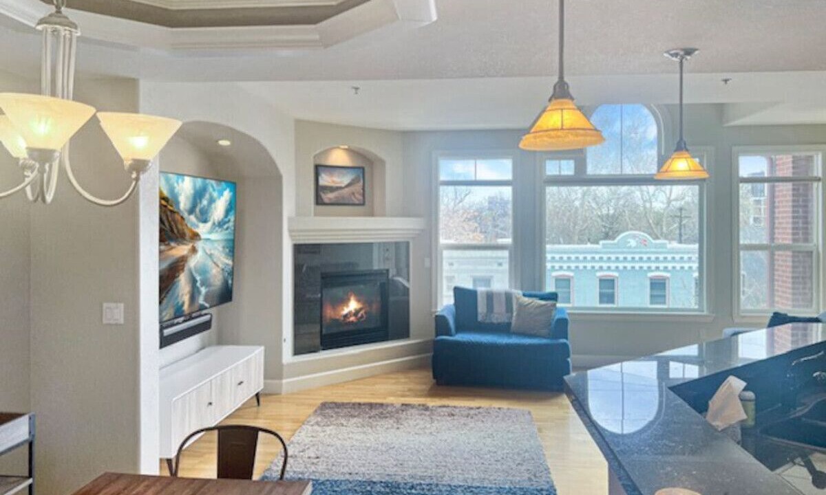 Photo of Livingroom in Uptown