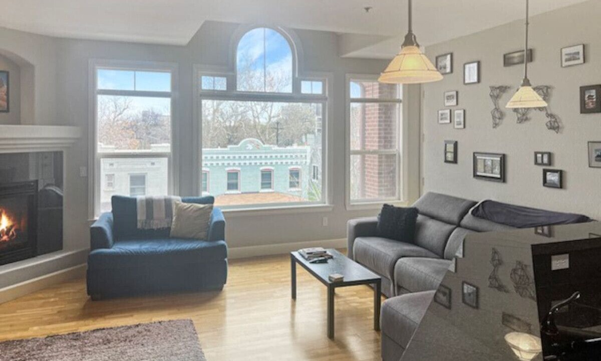 Photo of Livingroom in Uptown