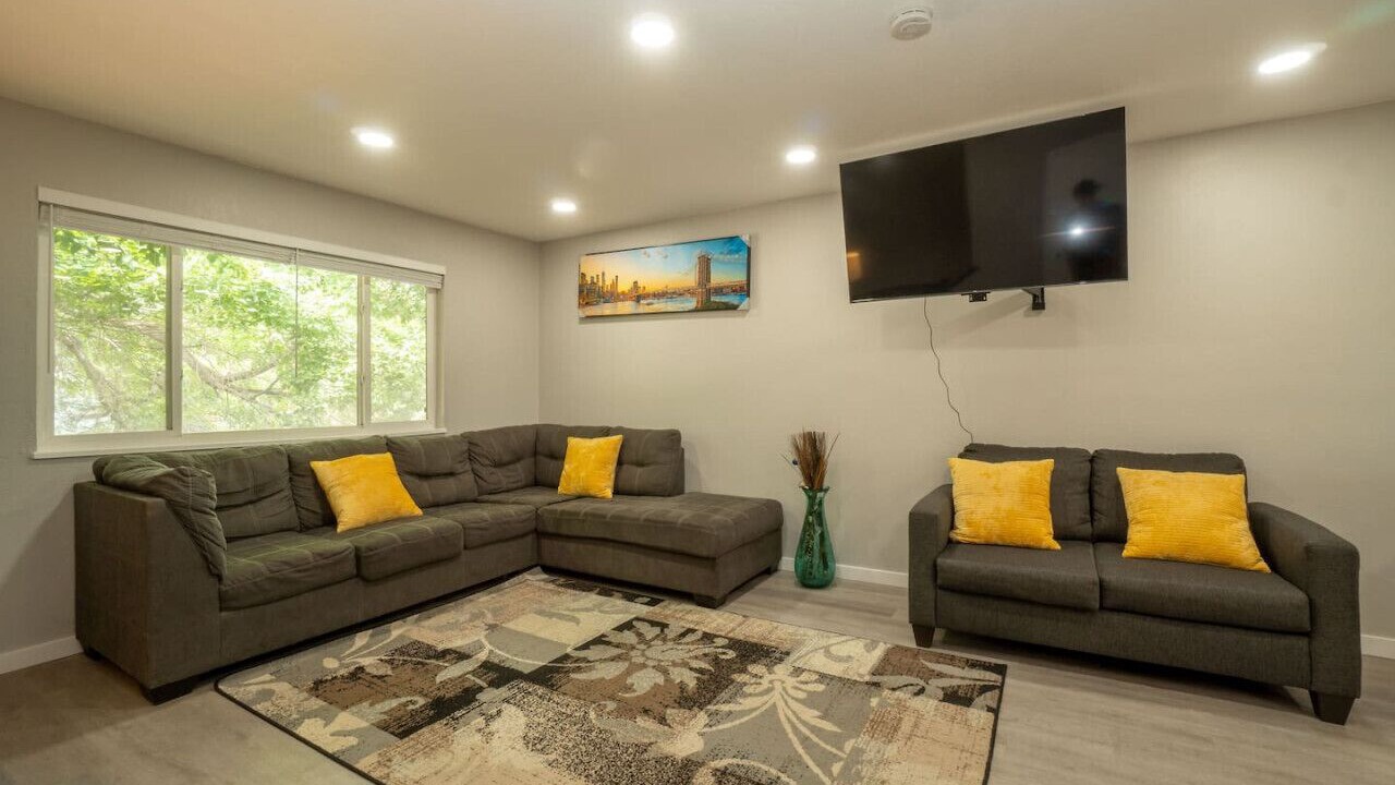 Photo of Livingroom in Allendale Area
