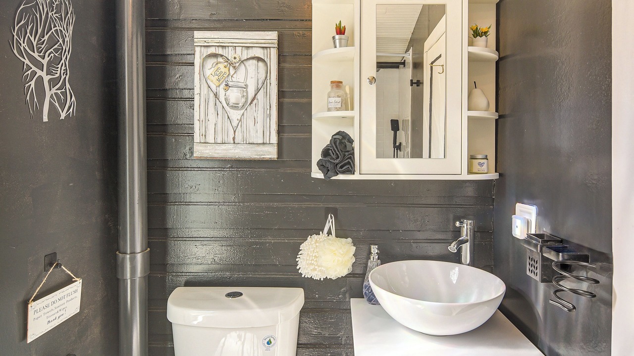 Photo of Bathroom in Pine