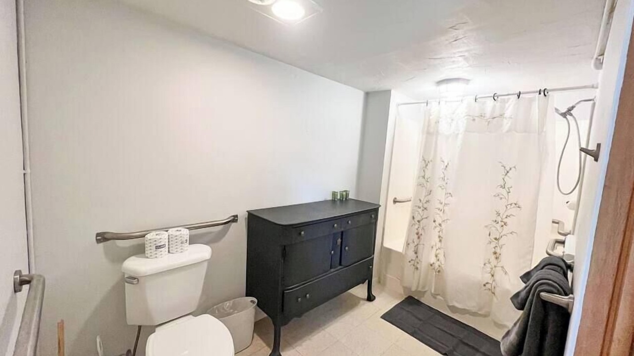 Photo of Bathroom in Howard