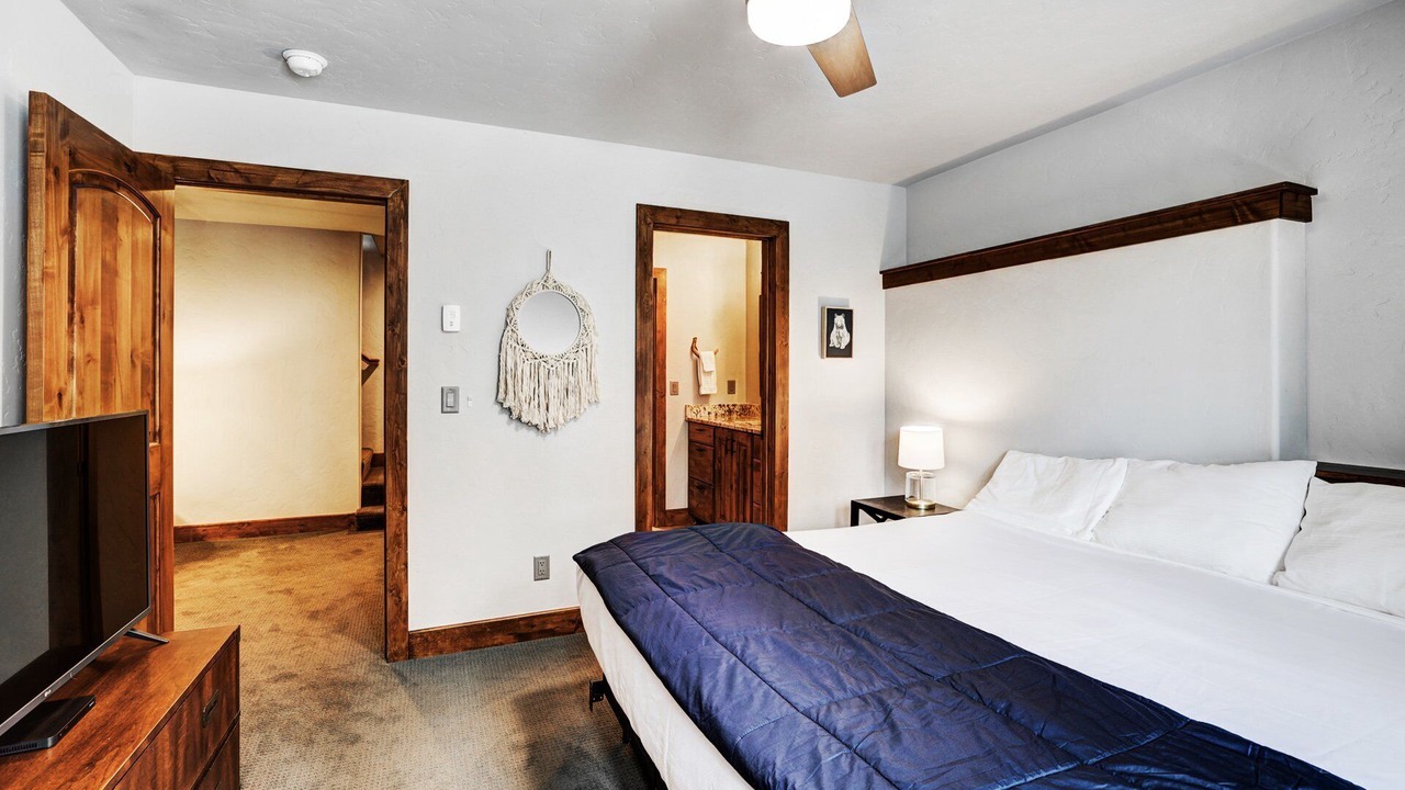 Photo of Bedroom in Quandary Village