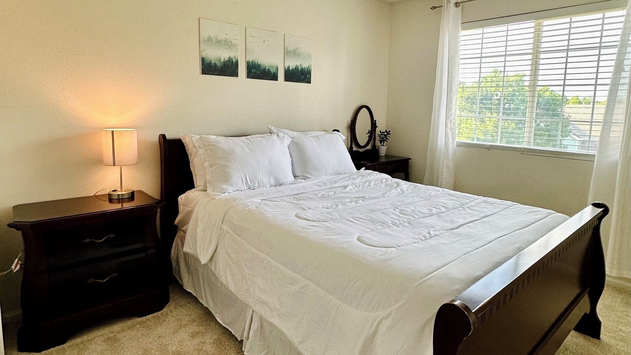 Photo of Bedroom in Aurora