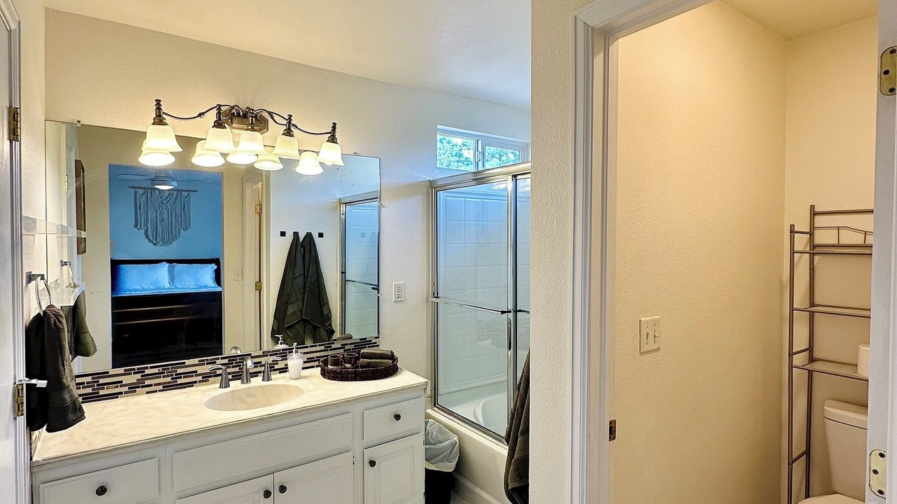Photo of Bathroom in Aurora
