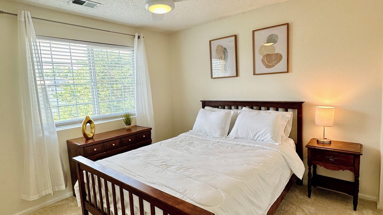 Photo of Bedroom in Aurora