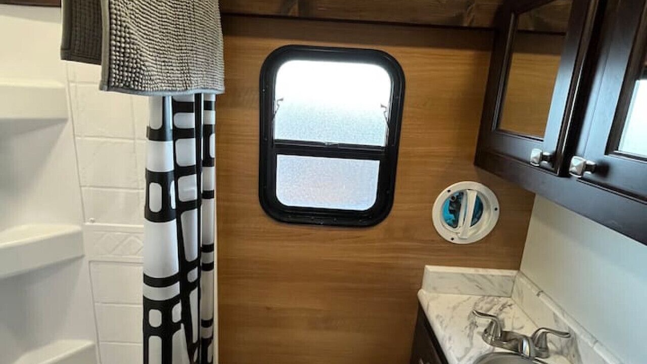 Photo of Bathroom in Lazear